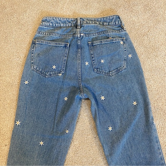 Embroidered daisies denim jeans - Picture 4 of 5